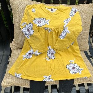 Tea Collection Wrap style Dress size 4